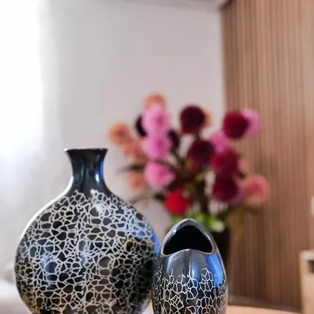 Xhejn's Veranda 7 Apartment