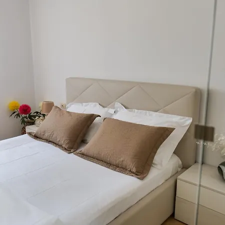 Apartament Xhejn's Veranda 7