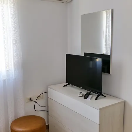 Xhejn's Veranda 7 Apartment *