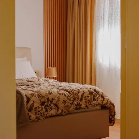 Xhejn's Veranda 7 Durrës