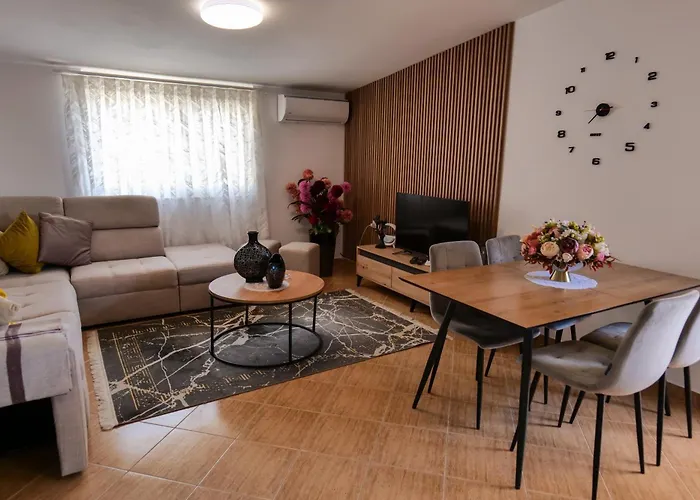 Appartamento Xhejn's Veranda 7 *