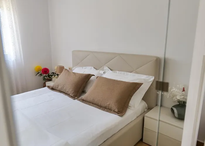 Appartamento Xhejn's Veranda 7